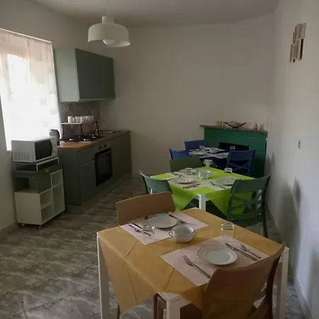 B&B Citri Hortus 폴리카스트로 부센티노
